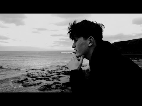 Andrew Cushin - Runaway (Official Video)