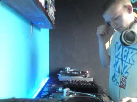 DJ ROBBO + MC GARRY D .MP4