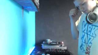 DJ ROBBO + MC GARRY D .MP4