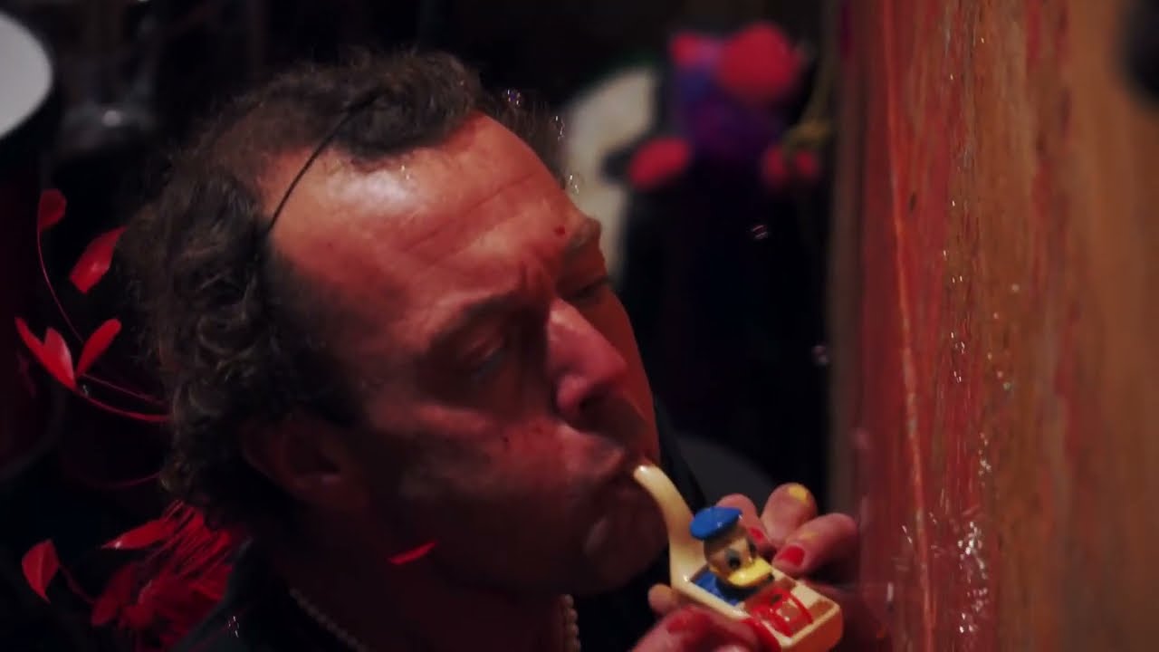 Moneyfriends with Jensus Kraßnig - Financial Bubble (soap)