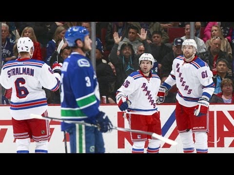 Martin St. Louis rips in shorty past Lack