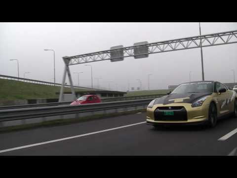 Nissan GT-R Switzer P800 accelerating on highway!