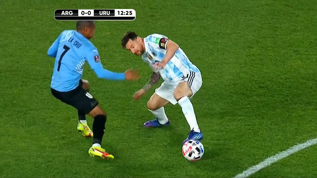 Lionel Messi Humiliating Uruguay
