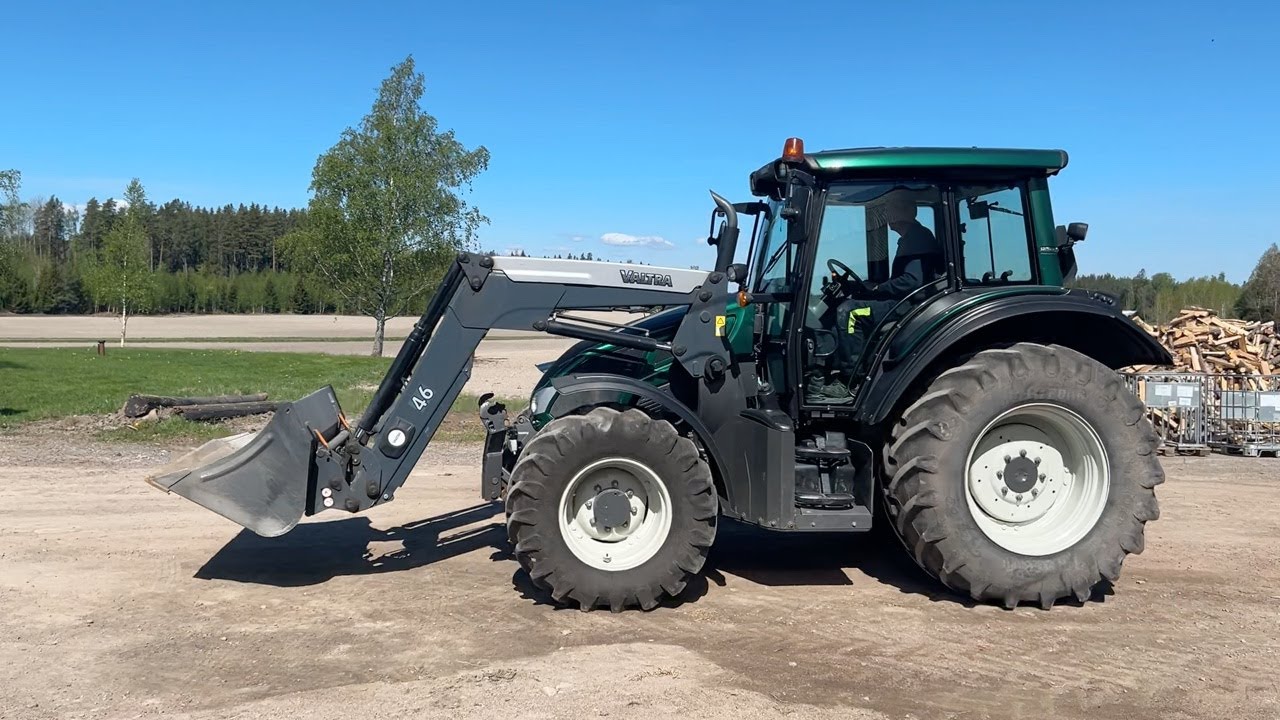 Traktor Valtra N103 S ffle Klaravik Auktioner