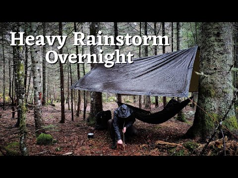 2 DAYS HEAVY RAINSTORM CAMPING IN BEAR COUNTRY - Tarp Shelter, Hammock, Flint Hunting