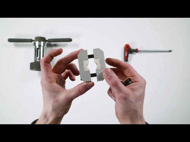 Video teaser for KS TOOLS 150.9545 Stoßdämpfer-Montagehilfe für Stoßdämpfer mit Zuganschlagfeder 7-tlg (Unboxing)