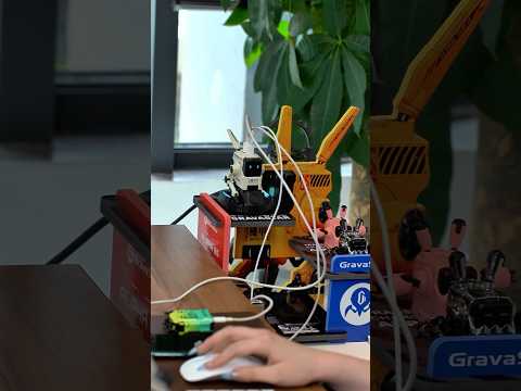 Cute robot charger 🔌 Alpha 65 🤖🤖#gravastar #alpha65charger #fastcharger #robotcharger