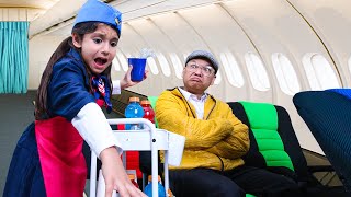 Download lagu Charlotte Eva & Ellie’s Airplane Adventure: Pizza, Magic & Missing Pilots! mp3