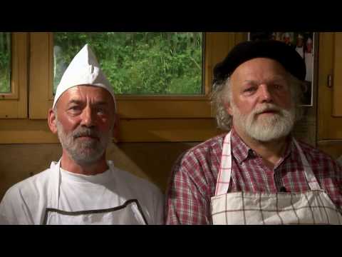 Traditionelles Backen im Steinbackofen