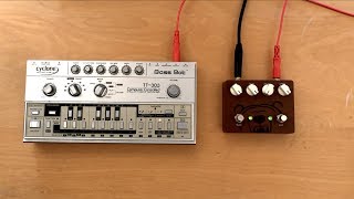 Video thumbnail for Demo :: Cyclone Analogic Bass Bot TT-303 + The Bear Pedal by Earth Transmissions (Da Funk Riff) by SOLON Music