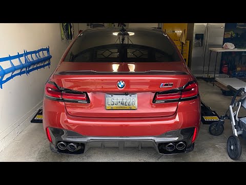 F90 M5 Akrapovic Evolution with Primary and Secondary Downpipes Cold Start