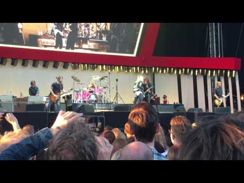 Foo Fighters feat. Alison Mosshart - Lah Di Da (Helsinki 19.6.2017) 4K