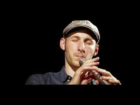 Duo Menguy - Bérenguer. Yellow flowers