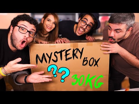 APRO UNA MYSTERY BOX DA 30 KG CON I MIEI AMICI!