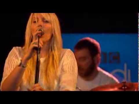 Zervas & Pepper - Living In A Small Town at Radio 2 Live in Hyde Park 2013