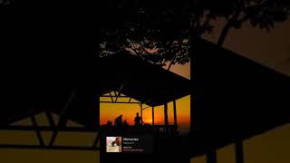 Download lagu Maroon 5 - Memories (Story WA background 'A man with sunset') mp3