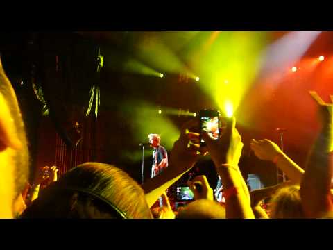 Iron Man / Sweet Child of Mine / Highway to Hell - Green Day - Live at Camden, NJ
