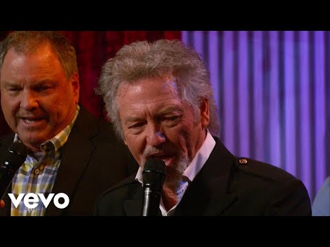 Gaither, The Gatlin Brothers - Houston (Means I'm One Day Closer To You) (Live)