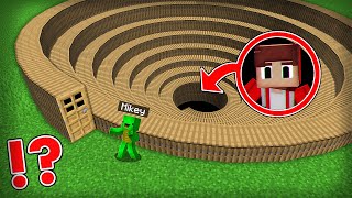 Download lagu Mikey Found a SPIRAL DOOR PIT OF the ALTERNATES JJ in Minecraft Challenge - Maizen mp3