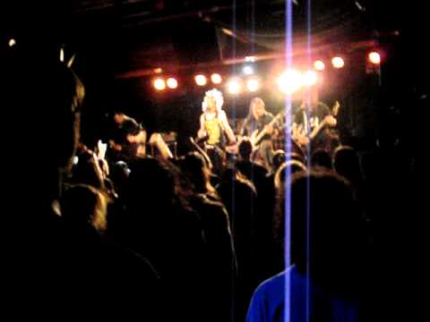 Onslaught w/ Lee Skinner -Bomber (live Edinburgh)