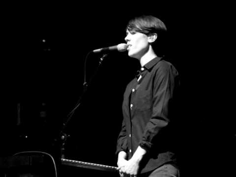 22/23 Tegan & Sara - Sara Wants A Manly Man + CIO @ Luna Park Big Top, Sydney, NSW 5/07/10