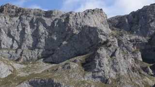 preview picture of video 'Fuente De, cable car to the Picos de Europa National Park'