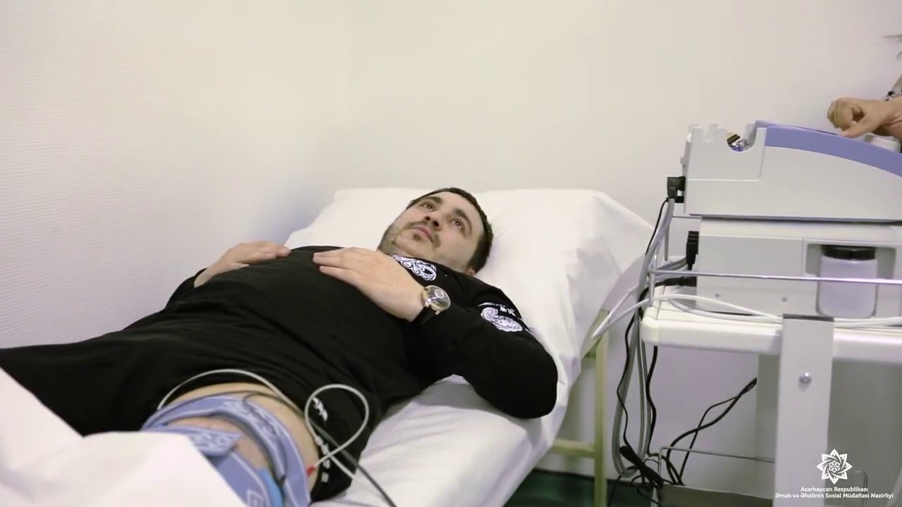 Qazimiz hər iki ayağı üçün yüksək texnologiyalı protezlərlə təmin edildi