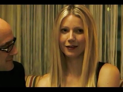 Two Lovers: restaurant scene (Gwyneth Paltrow, Joaquin Phoenix, 2008)