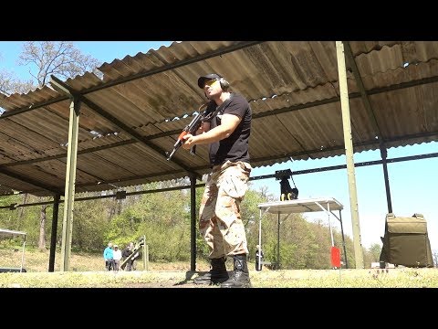 AM TRAS CU AK47 AUTOMAT