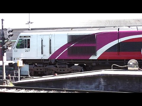 Irish Rail 201 Class Loco + Enterprise Train - Connolly Station, Dublin