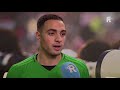 Sofyan Amrabat in gesprek met verslaggever Dennis van Eersel