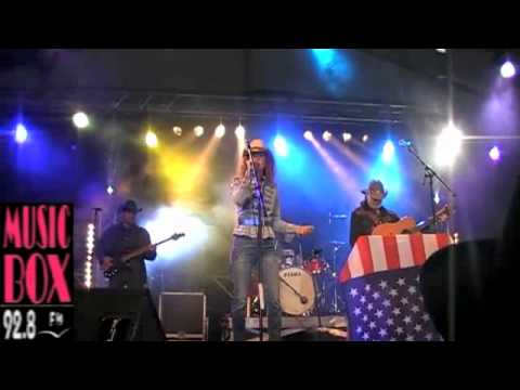 BUS STOP  + MUSIC BOX + JEAN MANSON "don't think twice/riders in the sky/black coffee"