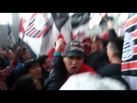 "Previa // Hinchada de Chacarita vs Chicago 2016" Barra: La Famosa Banda de San Martin &bull; Club: Chacarita Juniors