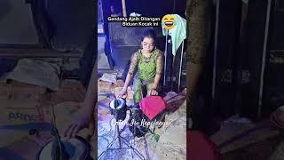 Download lagu Biduan Kocak Ngacak-acak Gendang #lucu #sangbiduan #funny #biduan #ngakak #biduankecil mp3