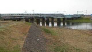 preview picture of video 'しらさぎ７号　JR梯川橋梁　JrWest Shirasagi-7 Kakehasi-River'