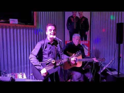 Eddie Quinn and Ray Murtagh sing Drawing Little Men in the Ashes in Boylans Ardee - 25th August 2023