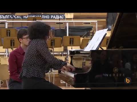 Play the Piano (2017)