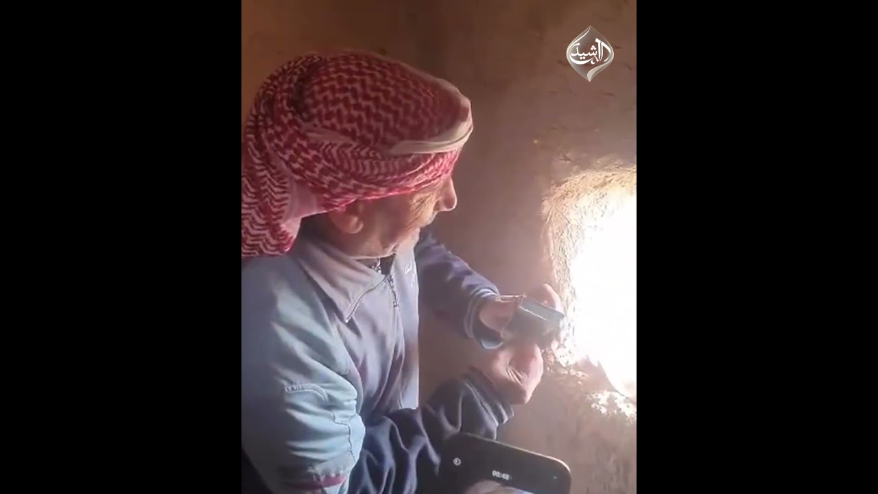 فيديو | فرحة كبيرة لأحد مربي الطيور بعد وصول حمامته "الزاجل" من البصرة إلى الموصل