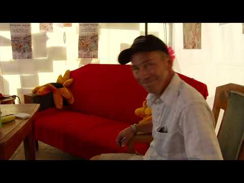 Z24 Arf Tent – Red Sofa feat. Jim Cohen & Jim Cohen!