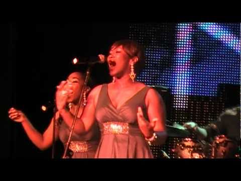 STRONG TIES PERFORMS THE EMOTIONS BEST OF MY LOVE 