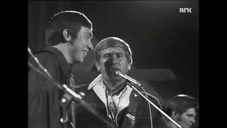 Buck Owens &amp; Buddy Alan: Let the World Keep On a Turnin', 1970
