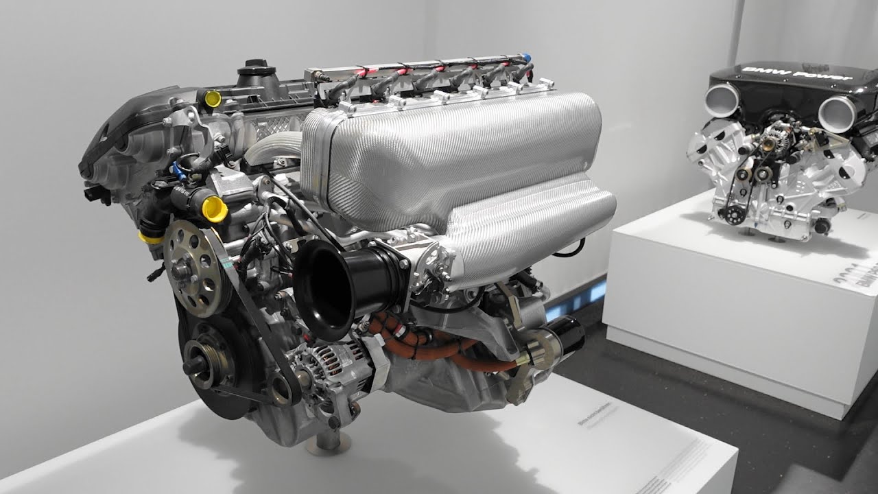 BMW Touring Car Racing Engine P54 B (2003) - BMW Museum Munich