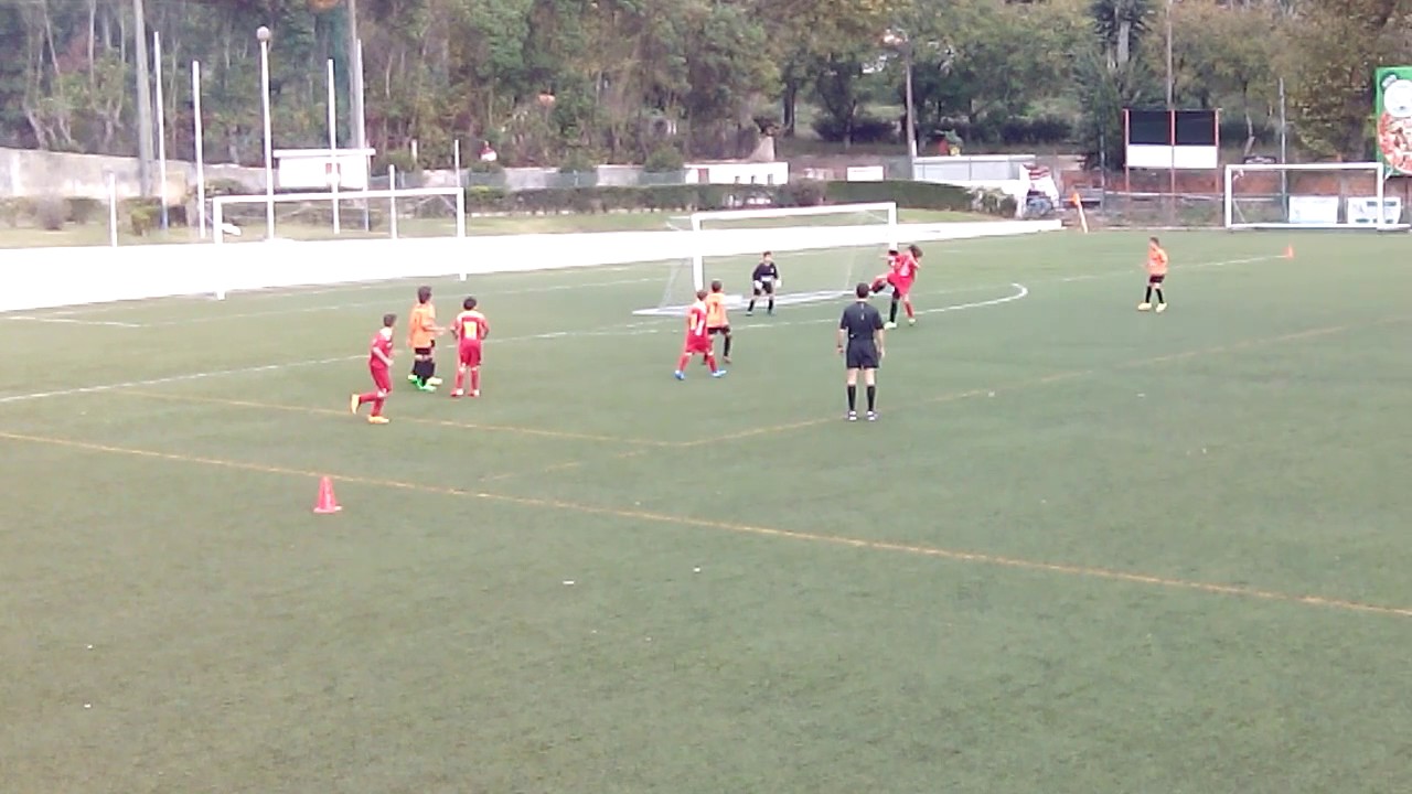 Infantis 1ºAno 1ºDezembro 8-1 Rio de Mouro