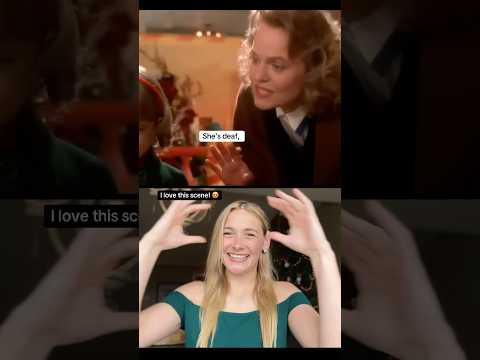 SANTA KNOWS SIGN?!😍🎅🏻 #Deaf #ASL #inclusion #AmericanSignLanguage #disabilityrepresentation