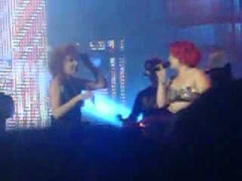 Fiorella Mannoia & Noemi QUELLO CHE LE DONNE NON DICONO live Arena di Verona 26 Maggio 2012