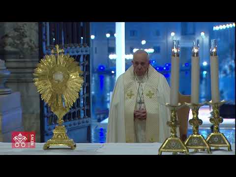 Momento de oração com o Papa Francisco na Praça São Pedro: as melhores  imagens
