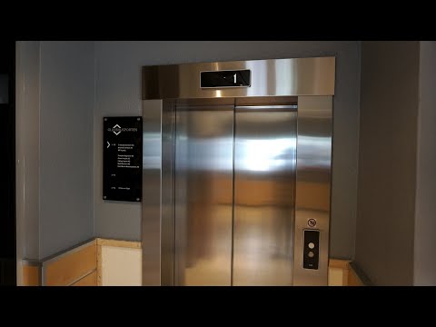 Elegant 2017 KONE EcoDisc MRL traction elevator @ Glasshuset shopping arcade, Bodø, Norway