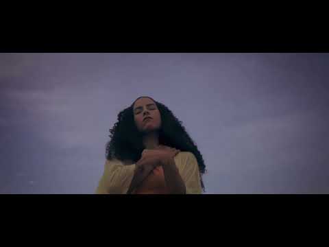 Laura Catarina - Esperando Aviões (Visualizer)