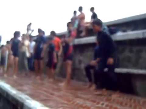 portuko gazteak (zarauzko portuan)