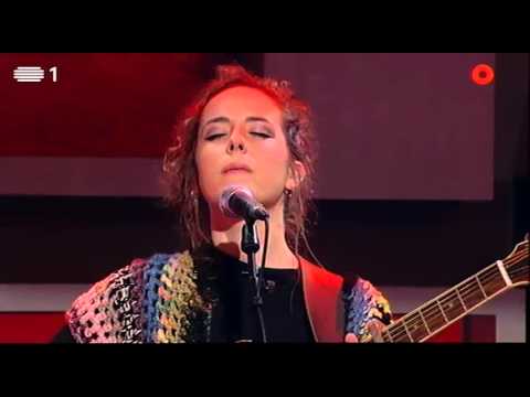 Sara Cruz e King John "I Heard You're Sleeping Alone / Gold Locks"